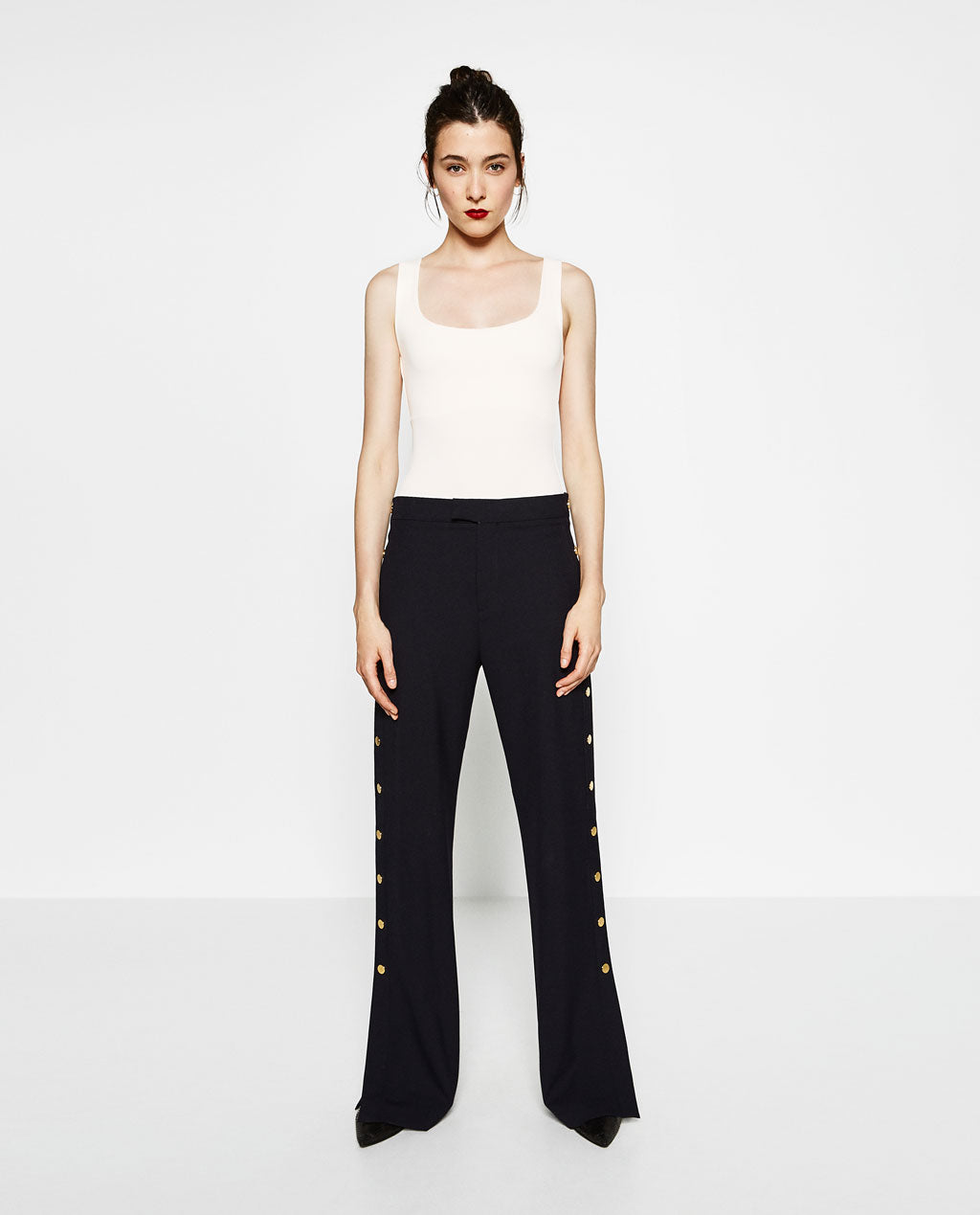 WIDE STRAP TOP