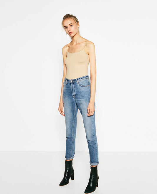 STRAPPY TOP
