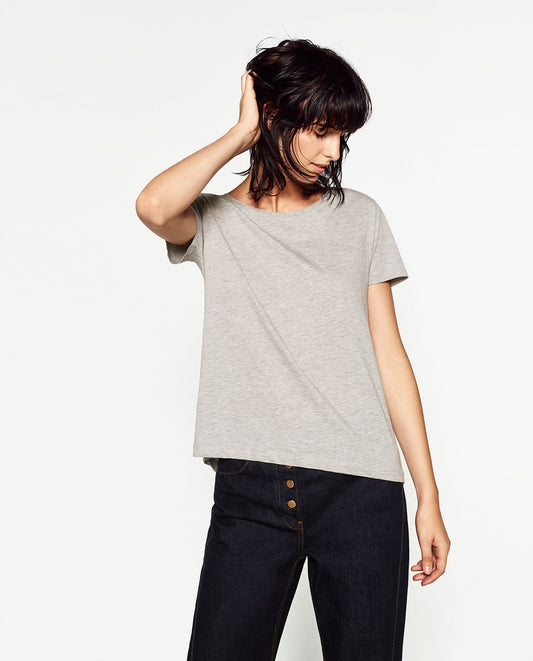 T-SHIRT WITH ASYMMETRIC HEM